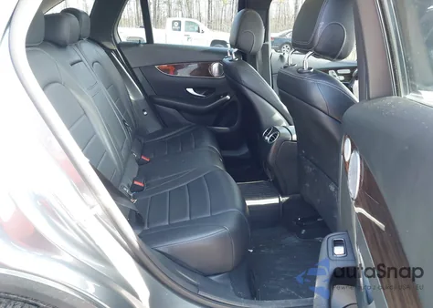 2016 Mercedes-Benz Glc 300 4Matic z USA, uszkodzony, nr VIN WDC0G4KB2GF016137